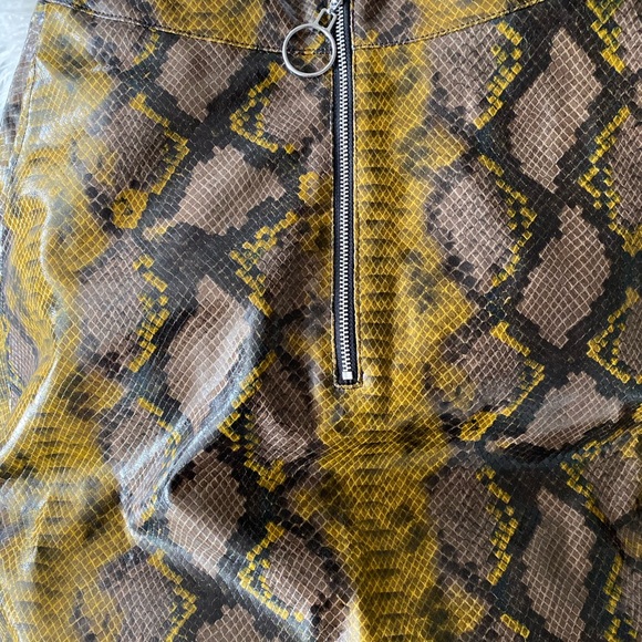 Zara Aline knee length zip front snakeskin skirt - Picture 5 of 6